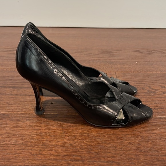 MANOLO Blahnik Black Peep Toe Pumps Size 39/9 - Picture 3 of 8
